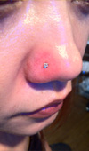 フェイスピアッシング　ボディピアス
